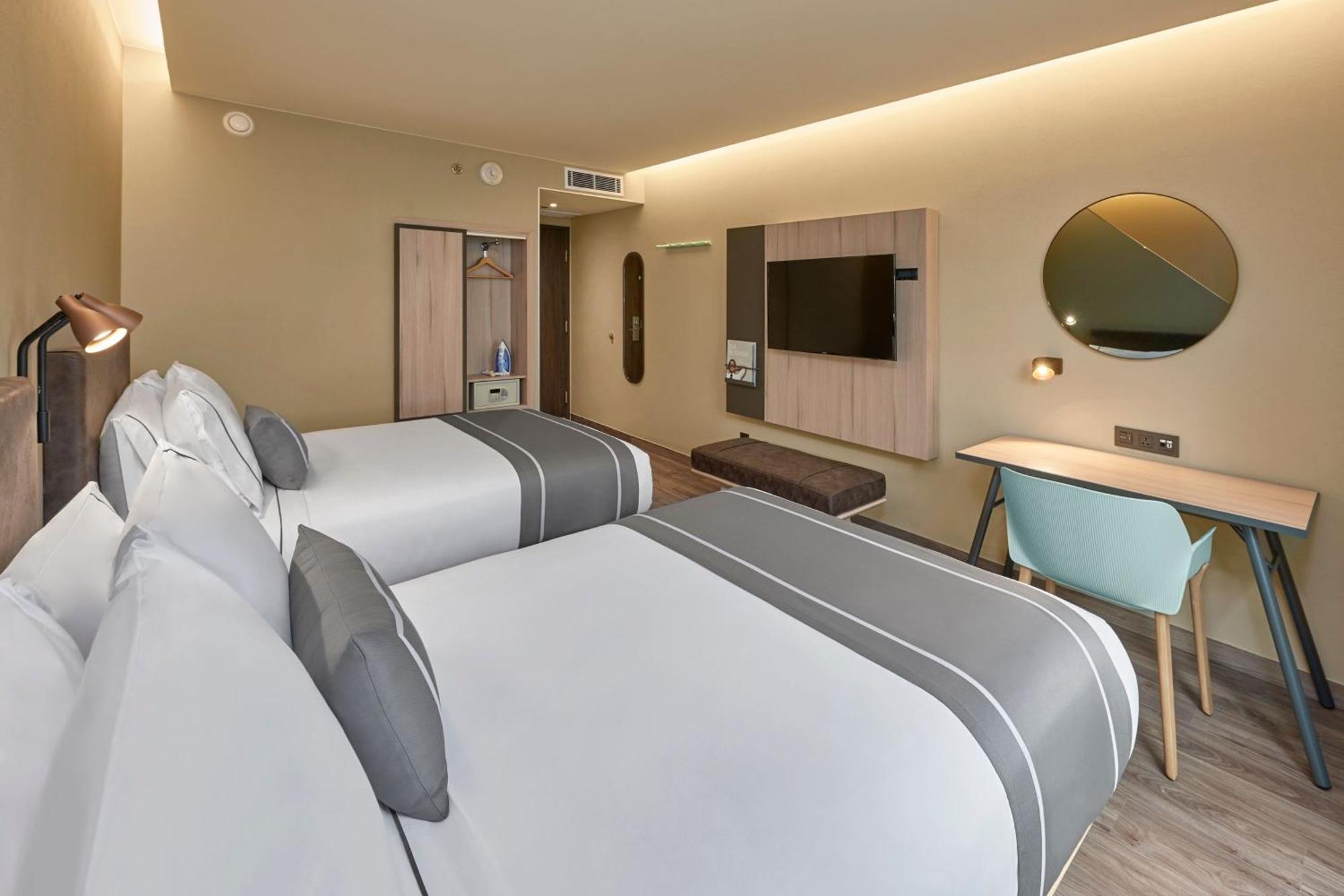 City Express Plus By Marriott Cancun Aeropuerto Riviera Exteriör bild